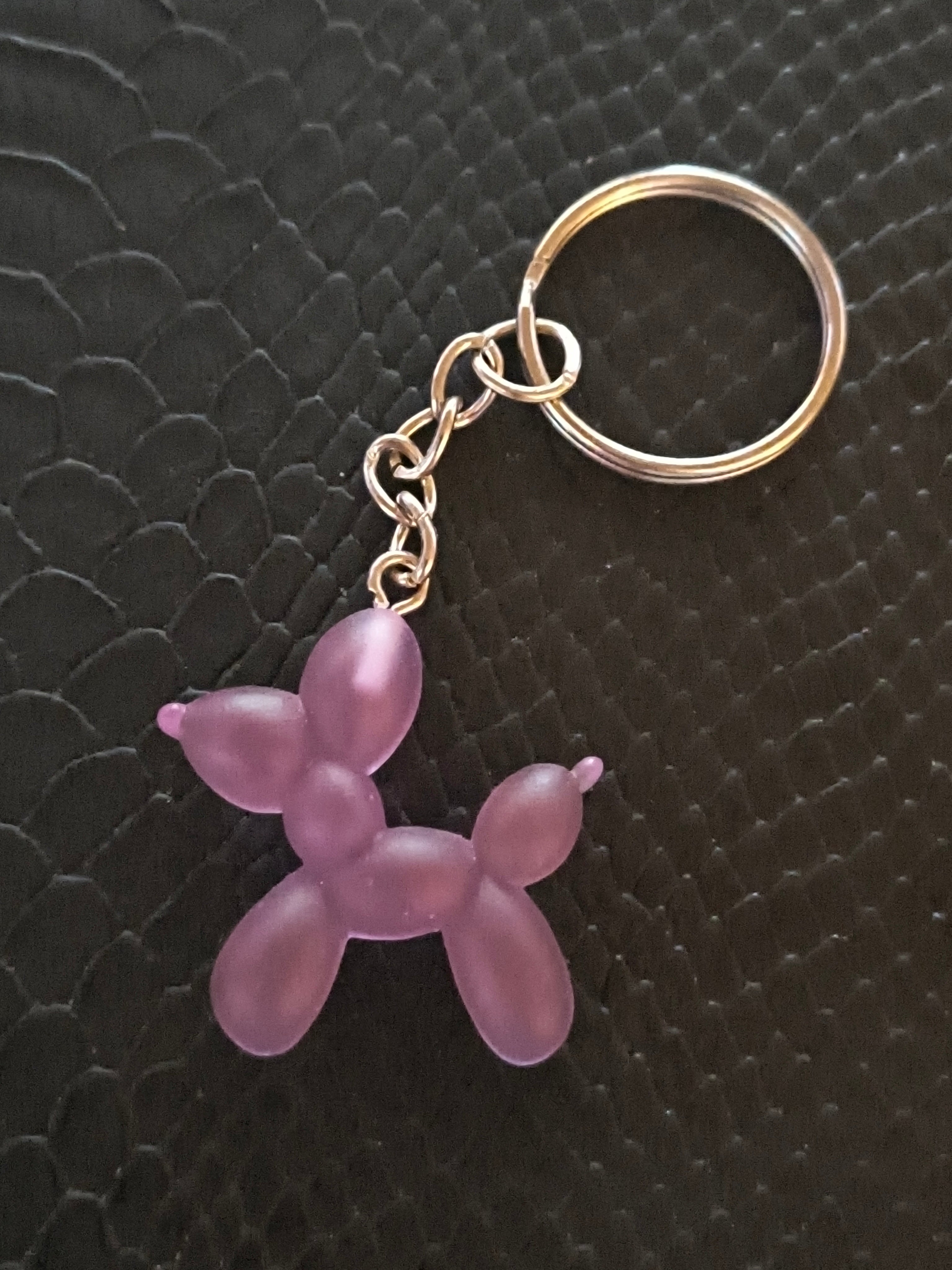 Porte clef petit chien ballon
